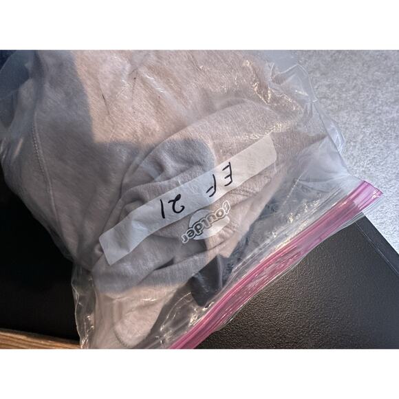 Lululemon Size 4 Women Love Some Run Long Sleeve Heathered Light Grey EF21 - Picture 10 of 10